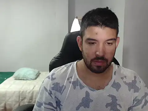 Snapshot of Axel11113 chatting on November 2025 02:17:02 AM Axel11113 online show from November 2025 02:17:02 AM