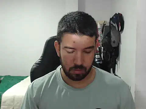 Snapshot of Axel11113 chatting on November 2025 02:33:02 AM Axel11113 online show from November 2025 02:33:02 AM