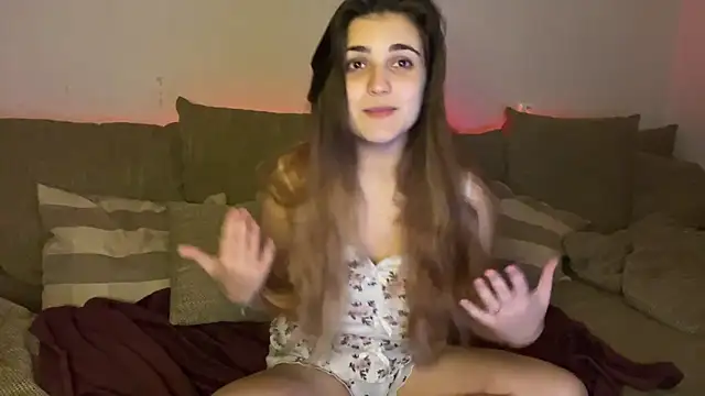 Vivalenti Kiss online show from November 2025 01:21:02 PM