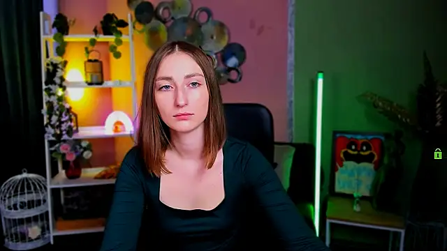 eva smiith  online show from October 2025 05:46:01 AM