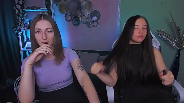 eva smiith  online show from December 2025 06:42:02 AM