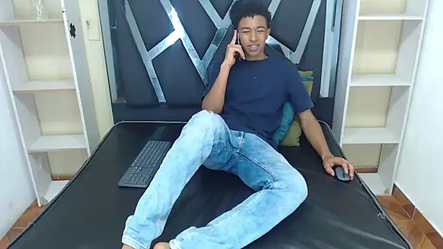 Snapshot of Rocco_Grey chatting on October 2025 07:12:02 PM Rocco Grey online show from October 2025 07:12:02 PM