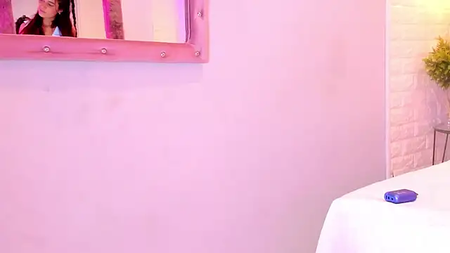 Snapshot of amber_sparkle chatting on October 2025 12:50:01 PM amber sparkle online show from October 2025 12:50:01 PM