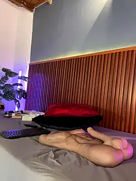 MarilynSmith01 online show from October 2025 07:37:02 PM