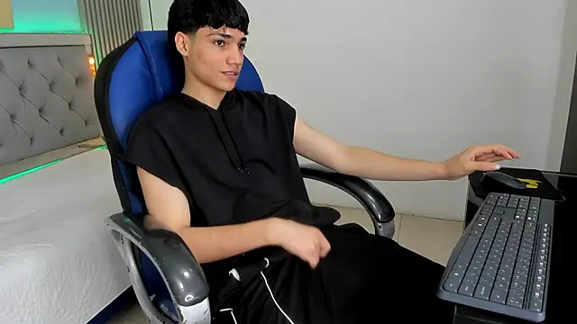 SamBlack  online show from June 2026 12:43:01 PM