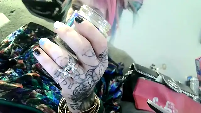 Snapshot of Evieskyy@xh chatting on November 2025 06:08:01 PM Evieskyyxh online show from November 2025 06:08:01 PM