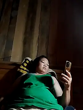 Snapshot of MaySweetb chatting on October 2025 12:05:02 AM MaySweetb online show from October 2025 12:05:02 AM