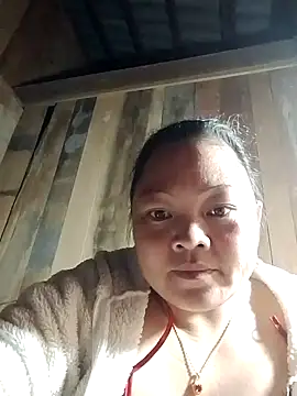 Snapshot of MaySweetb chatting on November 2025 12:29:02 PM MaySweetb online show from November 2025 12:29:02 PM