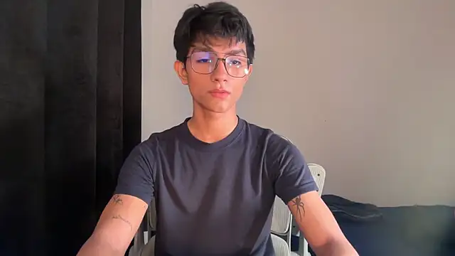 Snapshot of Angel_bunny2 chatting on November 2025 05:19:01 AM Angel bunny2 online show from November 2025 05:19:01 AM