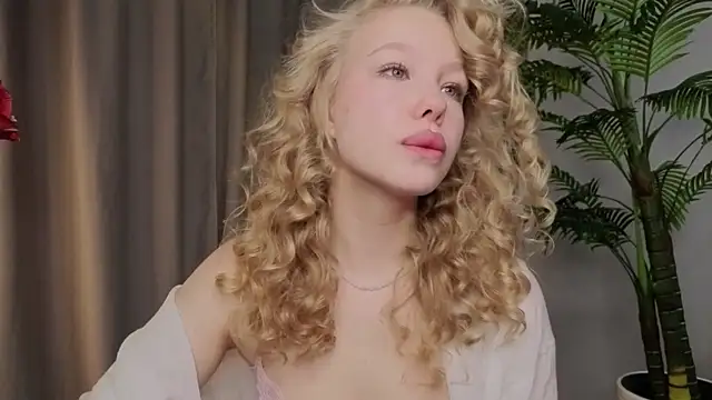 emilyshepar d online show from December 2025 02:54:02 AM