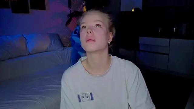 Snapshot of emilyshepar_d chatting on May 2026 01:23:02 AM emilyshepar d online show from May 2026 01:23:02 AM