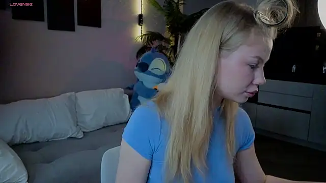 Snapshot of emilyshepar_d chatting on June 2026 01:54:02 AM emilyshepar d online show from June 2026 01:54:02 AM