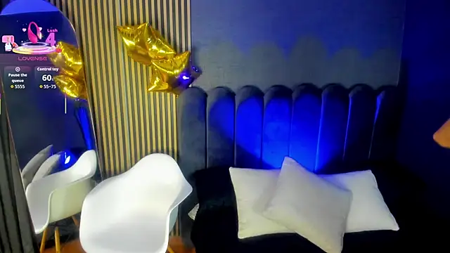 Gina 77 online show from October 2025 12:15:01 PM