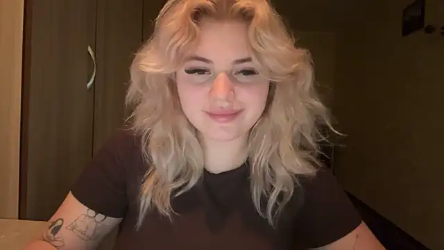 sunshinyflash online show from November 2025 02:39:02 PM