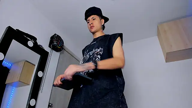 Snapshot of Mateo_Escobar chatting on September 2025 12:13:02 AM Mateo Escobar online show from September 2025 12:13:02 AM