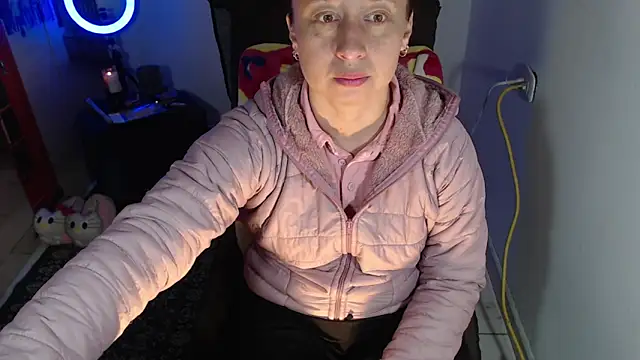 Milf Valeria online show from September 2025 04:01:02 PM