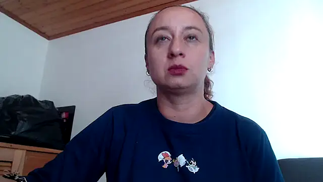 Milf Valeria online show from May 2026 05:40:01 PM