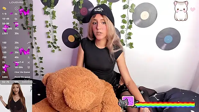 Amy Moonlight online show from September 2025 10:04:01 PM