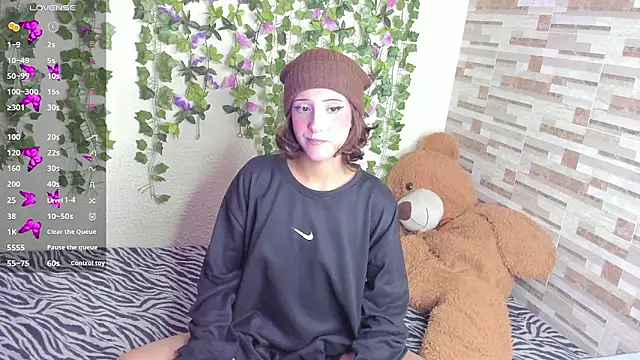 Amy Moonlight online show from January 2026 10:45:01 PM