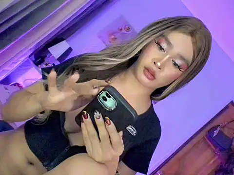Spicyhugecock69 online show from June 2026 05:00:02 PM
