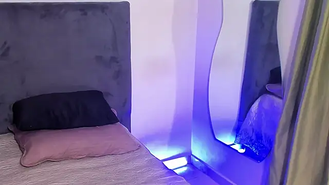 saramikaelson online show from January 2026 03:34:01 AM