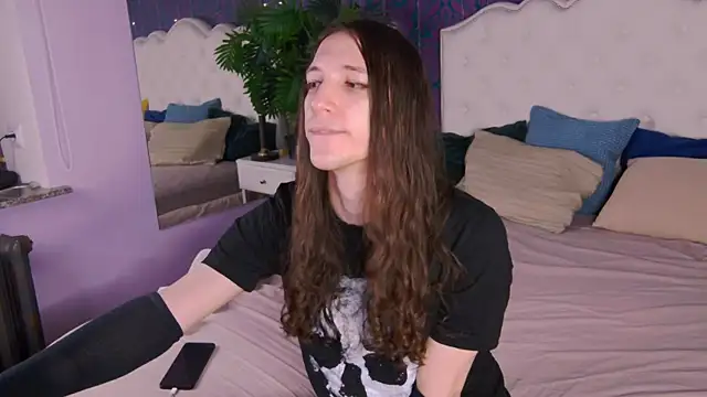 SilverMuse online show from April 2026 11:29:01 PM