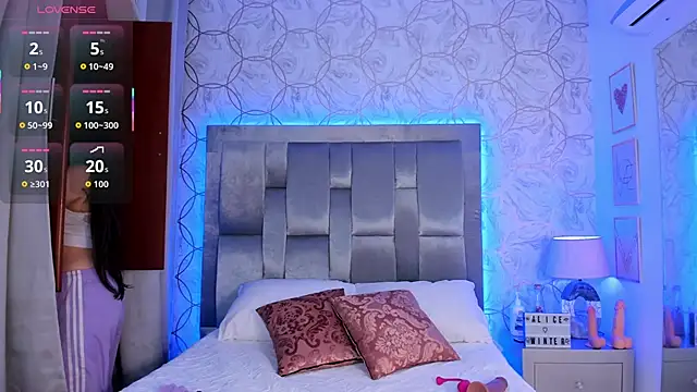 AlliceWinter online show from October 2025 11:10:01 AM