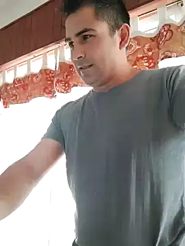 Snapshot of Bradd_32 chatting on February 2026 11:51:01 AM Bradd 32 online show from February 2026 11:51:01 AM