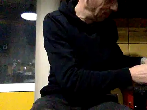 adiluci1 online show from November 2025 02:59:01 AM