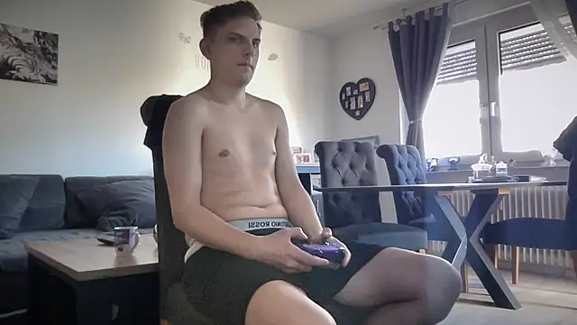 Snapshot of Sweetbooy90 chatting on April 2026 06:25:01 AM Sweetbooy90 online show from April 2026 06:25:01 AM