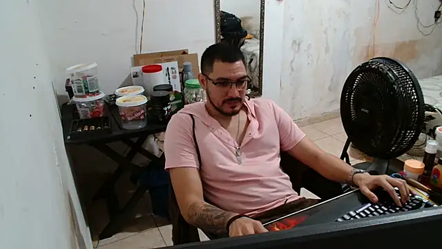 Leonino231 online show from November 2025 09:02:02 PM