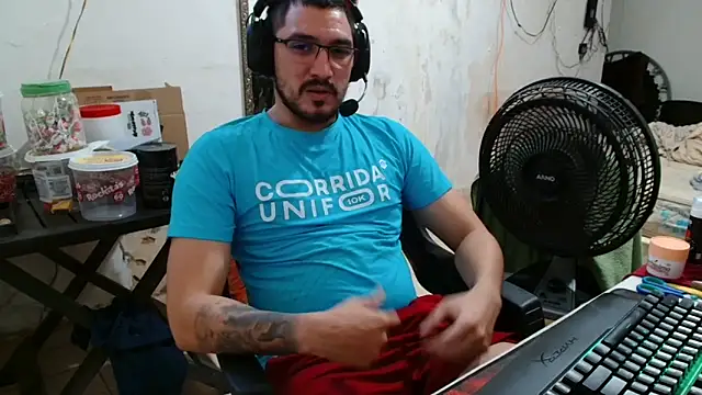 Leonino231 online show from November 2025 06:03:02 PM