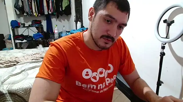 Leonino231 online show from March 2026 09:51:01 PM