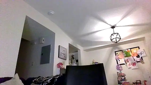 thedevinemama online show from May 2026 03:12:01 AM