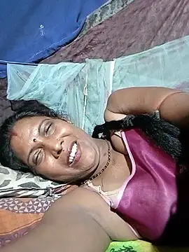 Snapshot of Savita992 chatting on July 2026 06:47:02 AM Savita992 online show from July 2026 06:47:02 AM