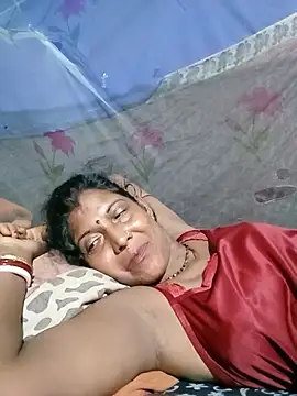 Snapshot of Savita992 chatting on July 2026 11:53:02 PM Savita992 online show from July 2026 11:53:02 PM