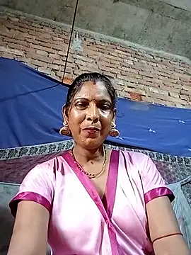 Snapshot of Savita992 chatting on July 2026 05:12:02 AM Savita992 online show from July 2026 05:12:02 AM