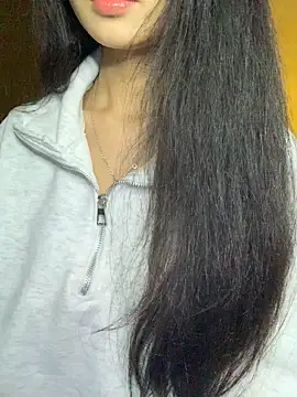 Nhinhi18 online show from February 2026 05:29:01 PM