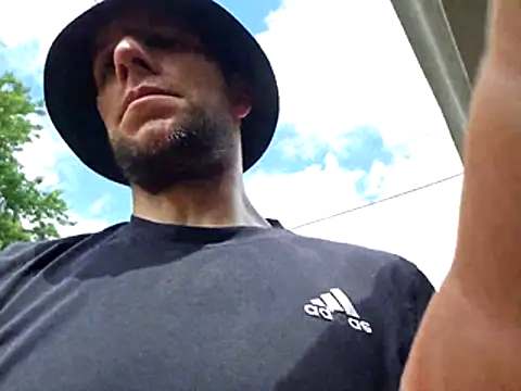 Snapshot of sloppytopkins chatting on April 2026 06:35:02 PM sloppytopkins online show from April 2026 06:35:02 PM