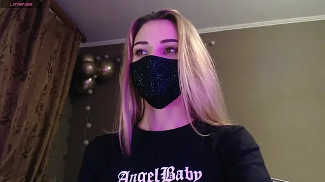 Iris lave online show from November 2025 04:23:01 PM