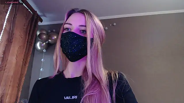 Iris lave online show from November 2025 12:38:01 PM