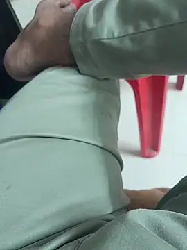 hackyourpussyxh online show from October 2025 02:24:02 PM