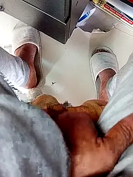 hackyourpussyxh online show from January 2026 03:32:01 AM