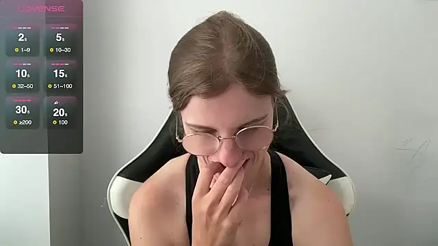 Snapshot of BustyKellyXXX chatting on September 2025 09:23:02 AM BustyKellyXXX online show from September 2025 09:23:02 AM