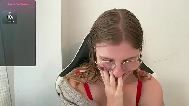 Snapshot of BustyKellyXXX chatting on November 2025 11:13:02 AM BustyKellyXXX online show from November 2025 11:13:02 AM