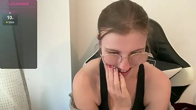 Snapshot of BustyKellyXXX chatting on December 2025 12:45:02 PM BustyKellyXXX online show from December 2025 12:45:02 PM