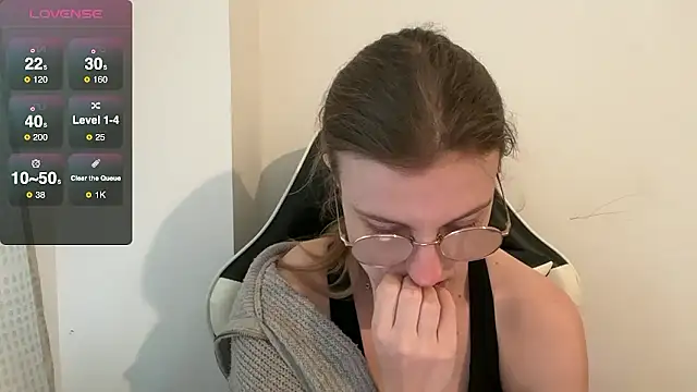 Snapshot of BustyKellyXXX chatting on January 2026 09:47:02 AM BustyKellyXXX online show from January 2026 09:47:02 AM