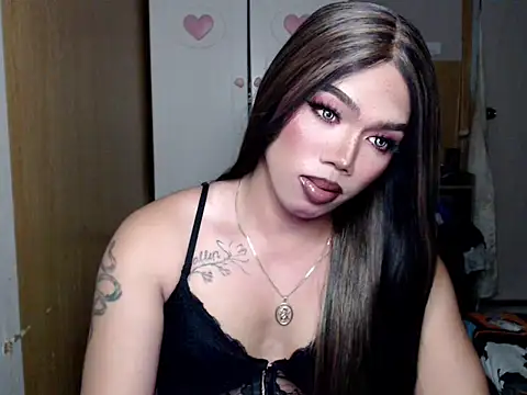 Snapshot of Queen_alena chatting on February 2026 05:17:02 PM Queen alena online show from February 2026 05:17:02 PM