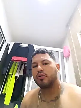 Frank0021 online show from November 2025 03:52:02 AM