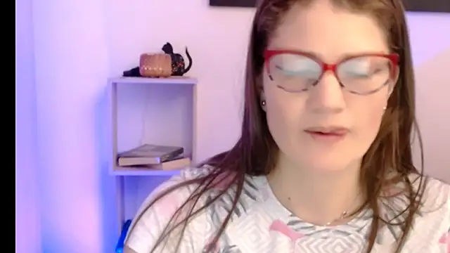 Snapshot of Camila-ventura chatting on June 2026 12:07:02 PM Camila-ventura online show from June 2026 12:07:02 PM